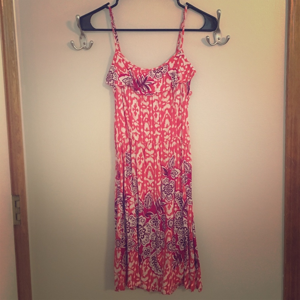Women’s flirty pink and maroon sundress